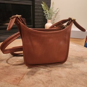 Vintage Coach British Tan Janice Legacy Bag